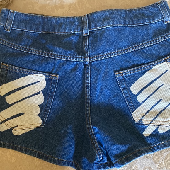 Moschino - Love Moschino - White detailed denim shorts - Picture 4 of 4